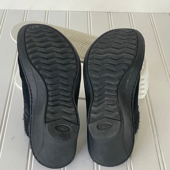 UGG Suede Rubber Sole Clogs size 7 - Picture 9 of 10